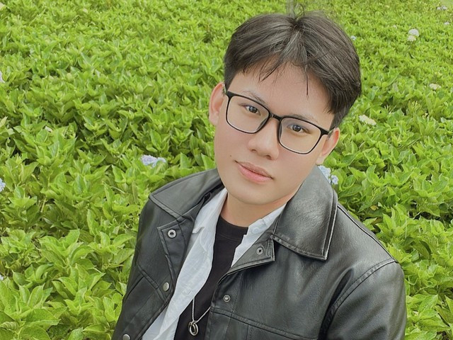 Chàng sinh viên Quảng Ngãi 'cất cánh' từ gió biển quê hương - Ảnh 1. Nguyễn Thành Phát, sinh viên nhóm ngành máy tính và công nghệ thông tin Trường ĐH Khoa học tự nhiên TP.HCM. Ảnh: NVCC