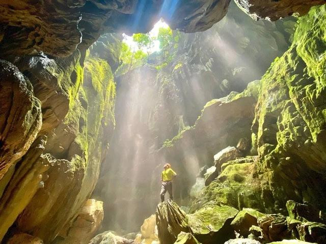 Hang Thung nằm sâu bên trong Vườn quốc gia Phong Nha - Kẻ Bàng. Ảnh: B.H