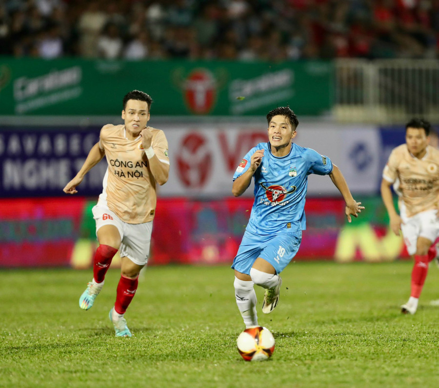 Hàng công của HAGL sẽ tăng sức mạnh khi có Jhon Cley. Ảnh: MINH TRẦN