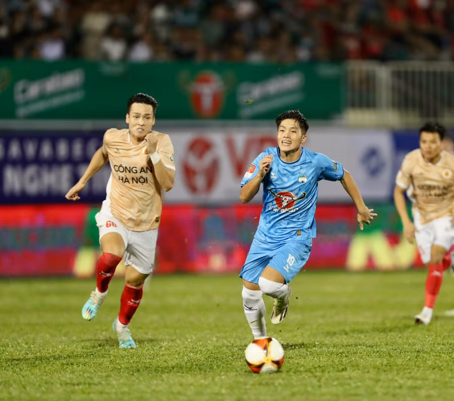 Hàng công của HAGL sẽ tăng sức mạnh khi có Jhon Cley. Ảnh: MINH TRẦN