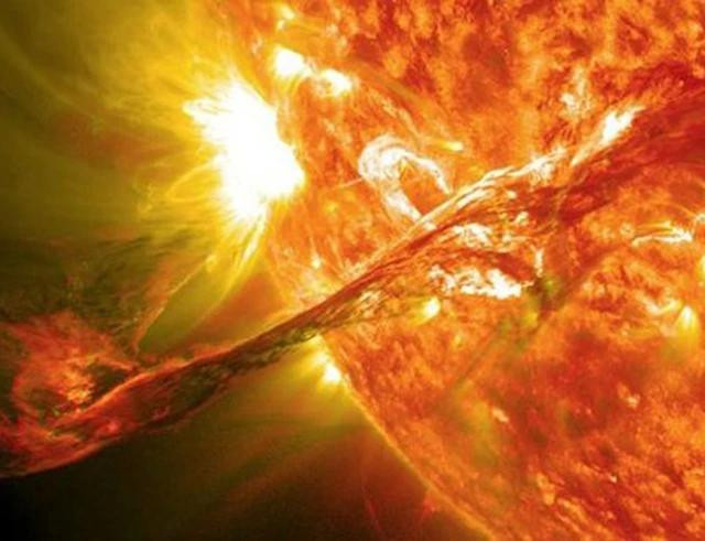 Bão mặt trời có thể ảnh hưởng đến sức khỏe con người. Ảnh: NASA