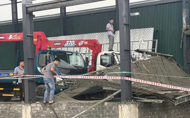 Hiện trường vụ sập giàn giáo khiến 4 người thương vong