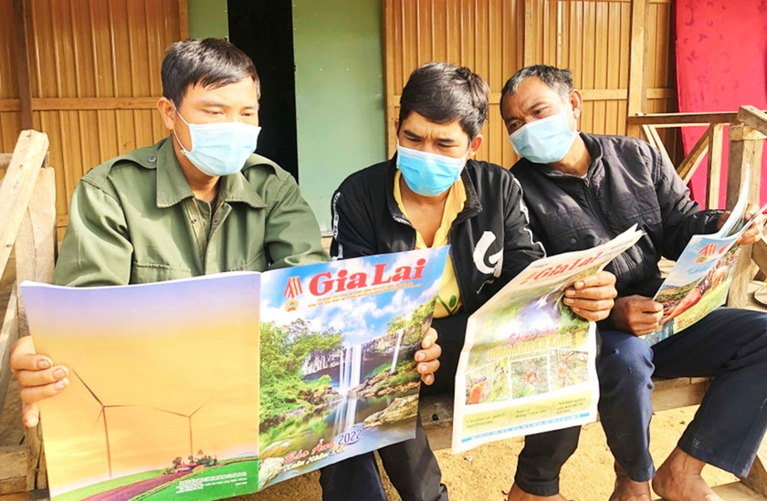 Đặt hàng cấp một số ấn phẩm báo, tạp chí cho vùng đồng bào dân tộc thiểu số và miền núi, vùng đặc biệt khó khăn giai đoạn 2023-2025. Ảnh: Ngọc Minh