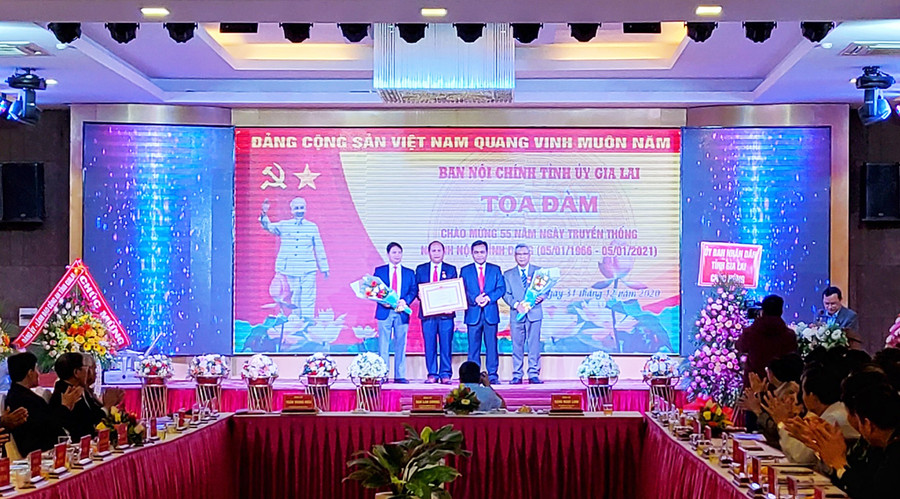 Quang cảnh tọa đàm kỷ niệm ngày truyền thống ngành Nội chính Đảng. Ảnh đơn vị cung cấp Quang cảnh tọa đàm kỷ niệm ngày truyền thống ngành Nội chính Đảng. Ảnh đơn vị cung cấp