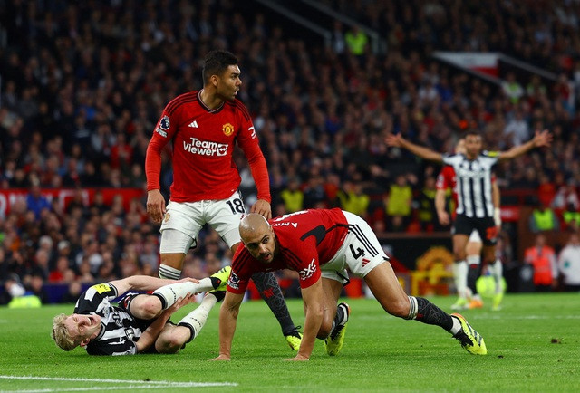 Đôi bên tranh chấp quyết liệt, không ngại va chạm