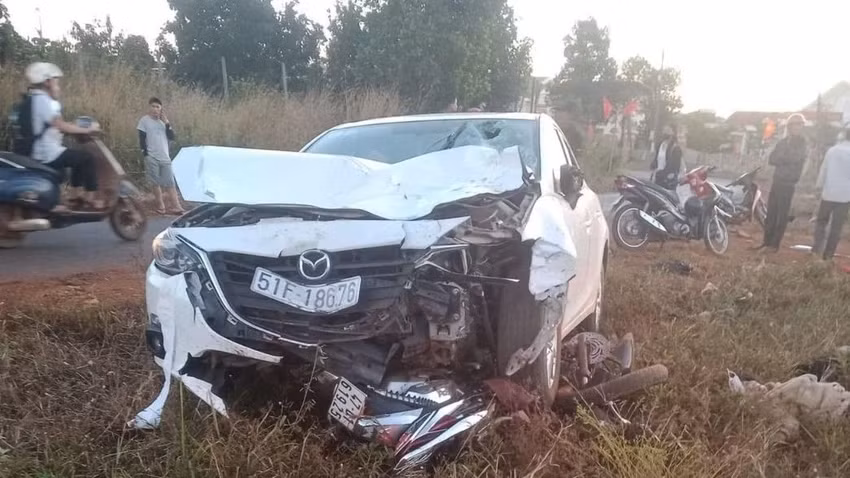 Hiện trường vụ tai nạn khiến ba phụ nữ thương vong. Ảnh:N.D