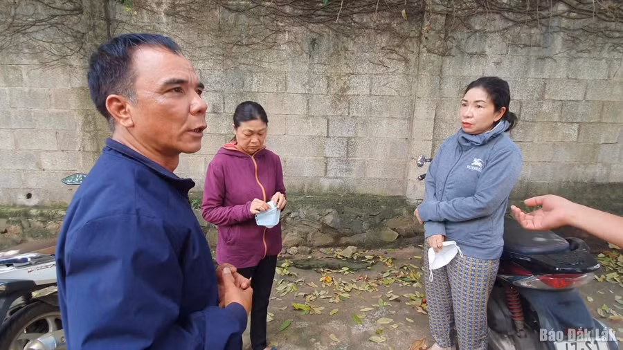 Các đối tượng bị bắt giữ về hành vi lừa đảo chiếm đoạt tài sản.