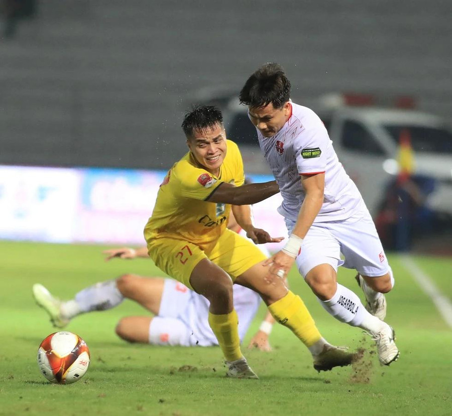 V-League mùa sau sẽ khởi tranh muộn hơn kế hoạch ban đầu. Ảnh: MINH TÚ V-League mùa sau sẽ khởi tranh muộn hơn kế hoạch ban đầu. Ảnh: MINH TÚ