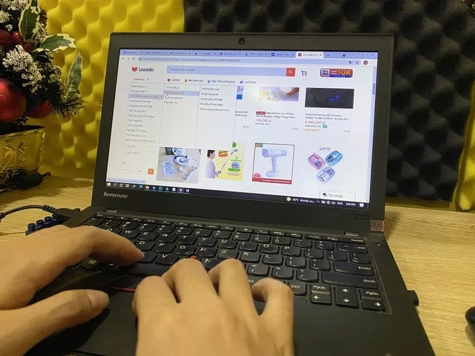 Kiểm soát chặt chẽ sàn giao dịch thương mại điện tử, các trang mạng xã hội mua, bán trực tuyến (ảnh minh họa)