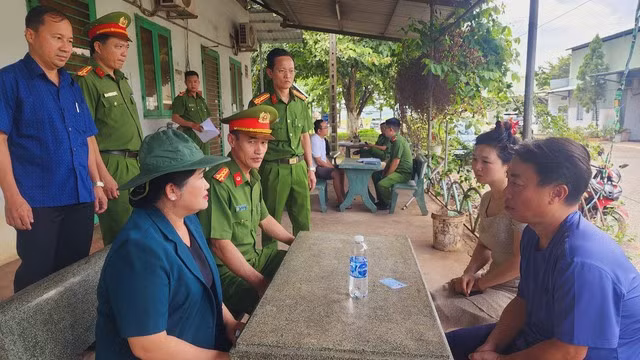 Chủ tịch UBND tỉnh Bình Phước có mặt tại hiện trường để chỉ đạo công tác khắc phục hậu quả và thăm hỏi gia đình các nạn nhân