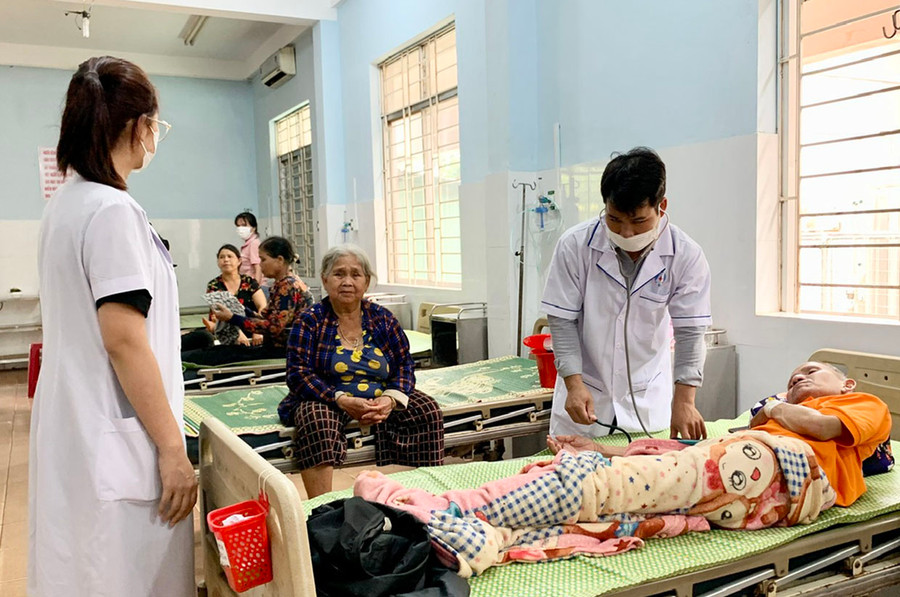 Việc đầu tư cơ sở vật chất, trang-thiết bị cho Trung tâm Y tế huyện Đức Cơ góp phần nâng cao chất lượng khám-chữa bệnh cho người dân. Ảnh: N.N Việc đầu tư cơ sở vật chất, trang-thiết bị cho Trung tâm Y tế huyện Đức Cơ góp phần nâng cao chất lượng khám-chữa bệnh cho người dân. Ảnh: N.N