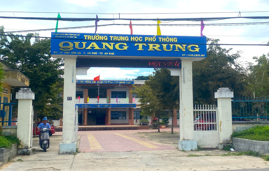 Phụ huynh bức xúc vì một số khoản thu đầu năm học tại Trường THPT Quang Trung (thị xã An Khê). Ảnh: A.P Phụ huynh bức xúc vì một số khoản thu đầu năm học tại Trường THPT Quang Trung (thị xã An Khê). Ảnh: A.P