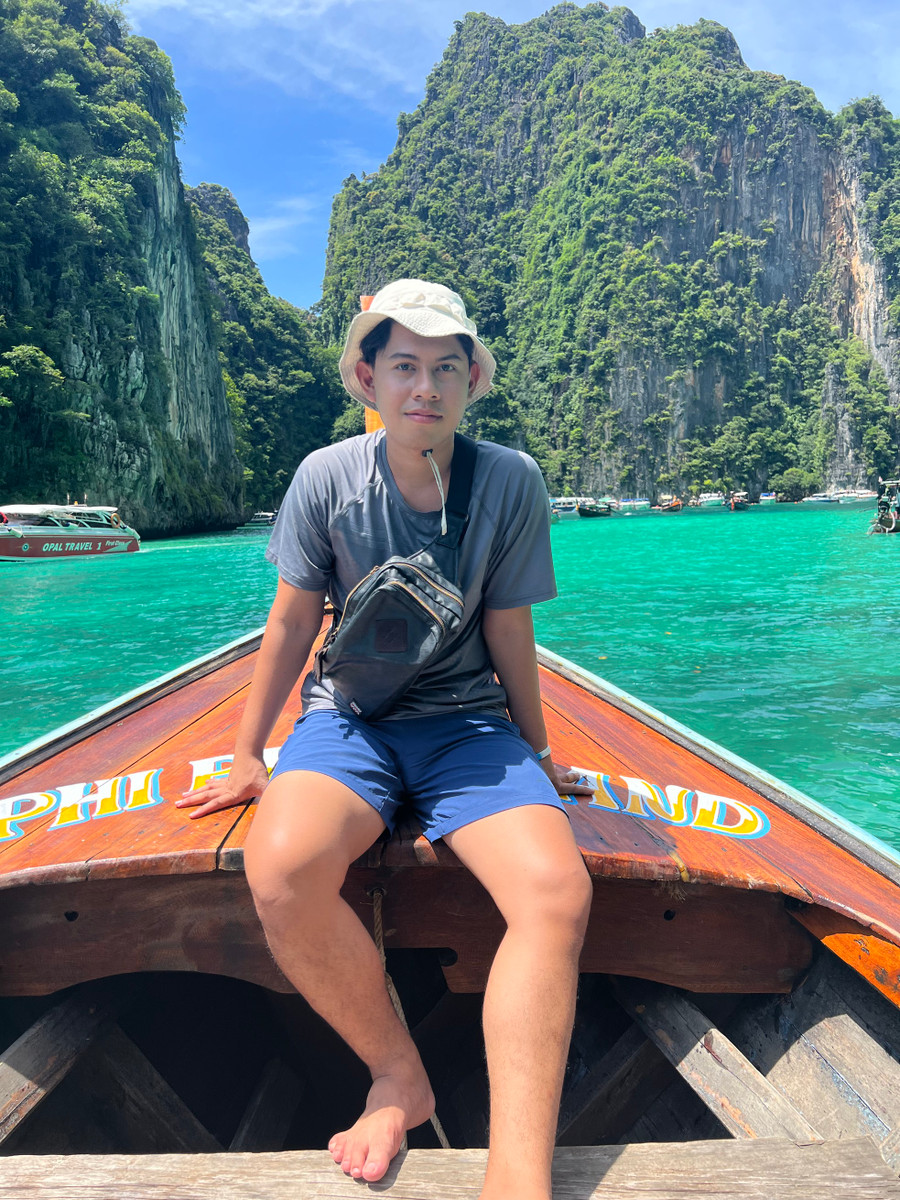 Phạm Trọng Thắng ở Thái Lan.