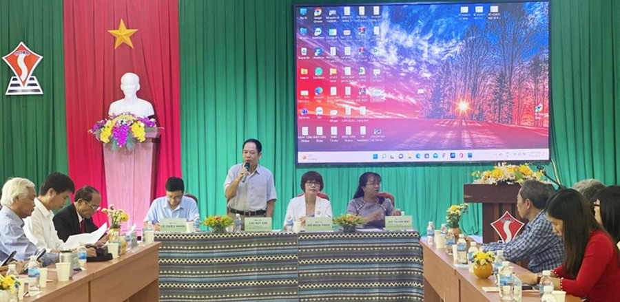 Ngày 24-7-2022, Hội Văn học Nghệ thuật Đak Lak phối hợp với Hội Văn học Nghệ thuật 2 tỉnh Đak Nông, Gia Lai tổ chức tọa đàm “Văn học dân tộc thiểu số Tây Nguyên-những hướng đi” . Ảnh: Báo Đak Lak