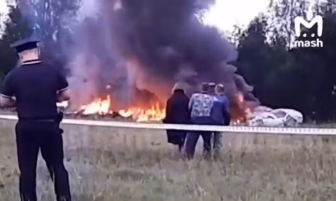 Tai nạn xảy ra gần làng Kuzhenkino ở vùng Tver phía Tây Bắc Nga. Ảnh: Mash