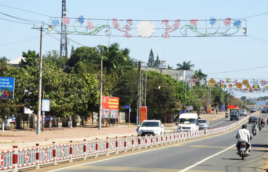 Một góc trung tâm thị trấn Đak Đoa. Ảnh: Thanh Nhật Một góc trung tâm thị trấn Đak Đoa. Ảnh: Thanh Nhật