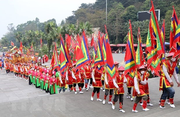 Lễ rước kiệu của các xã, phường, thị trấn vùng ven về Khu di tích lịch sử Quốc gia đặc biệt Đền Hùng. (Ảnh: Trung Kiên/TTXVN) Lễ rước kiệu của các xã, phường, thị trấn vùng ven về Khu di tích lịch sử Quốc gia đặc biệt Đền Hùng. (Ảnh: Trung Kiên/TTXVN)