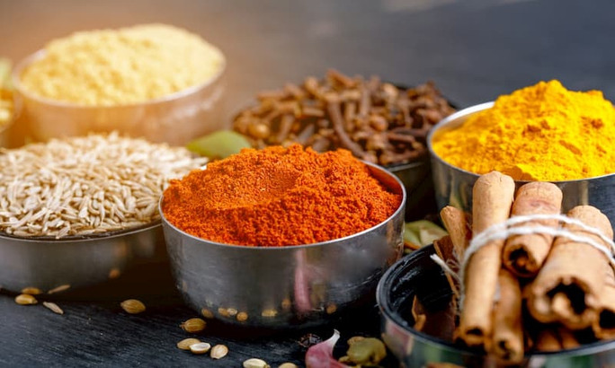 Nghiên cứu mới: 3 loại gia vị châu Á giúp khỏe bất ngờ - Ảnh 1. Dùng nghệ, quế hay bột cà ri khi nấu ăn có thể giúp ích cho người tiểu đường - Ảnh minh họa từ Internet