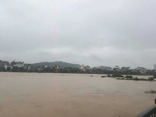 Mưa lớn khiến nhiều địa phương ở tỉnh Lào Cai bị ngập sâu. Ảnh: B. Minh Mưa lớn khiến nhiều địa phương ở tỉnh Lào Cai bị ngập sâu. Ảnh: B. Minh