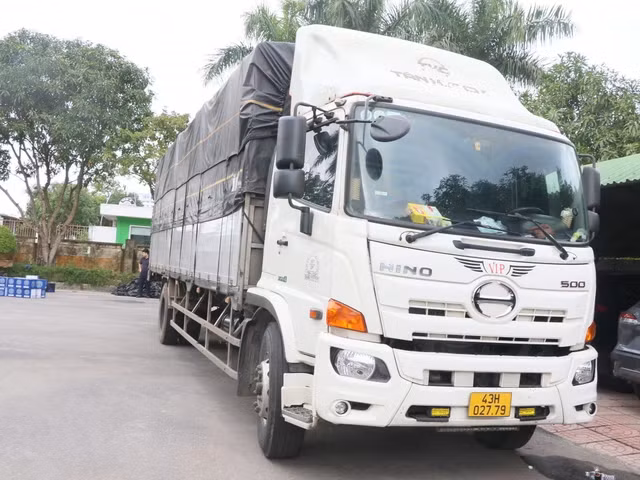 Xe tải do tài xế Phan Thanh T. điều khiển (Ảnh Công an)