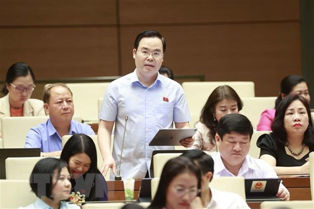 Đại biểu Quốc hội tỉnh Hà Nam Trần Văn Khải phát biểu. (Ảnh: Doãn Tấn/TTXVN) Đại biểu Quốc hội tỉnh Hà Nam Trần Văn Khải phát biểu. (Ảnh: Doãn Tấn/TTXVN)