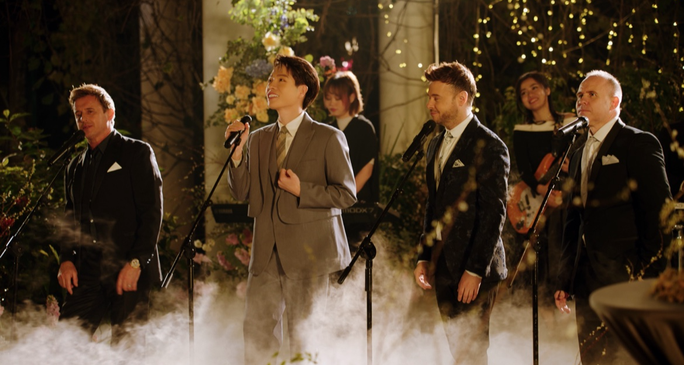 Đức Phúc và ban nhạc Âu Mỹ đình đám 911 hợp tác cùng nhau