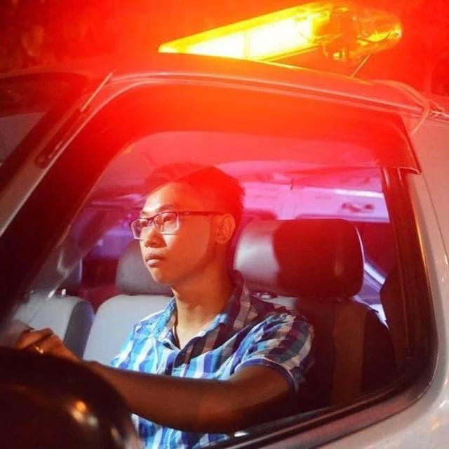 Lê Anh Tuấn đã thực hiện hơn 1.000 chuyến xe vận chuyển nạn nhân TNGT miễn phí trong hơn 5 năm qua. Tác giả cung cấp