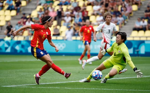 Bonmati (6) đánh bại thủ môn Nhật Bản đưa trận đấu về vạch xuất phát