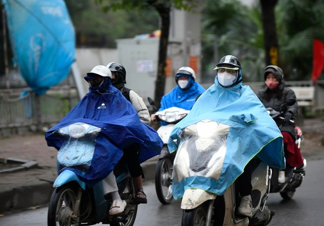 Rét hại kết hợp với không khí lạnh làm gia tăng cảm giác rét buốt tại miền Bắc, Bắc Trung Bộ. Rét hại kết hợp với không khí lạnh làm gia tăng cảm giác rét buốt tại miền Bắc, Bắc Trung Bộ.