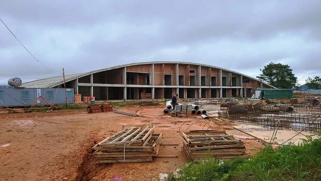 Khối công trình vi phạm thứ nhất. Ảnh Gia Bình Khối công trình vi phạm thứ nhất. Ảnh Gia Bình