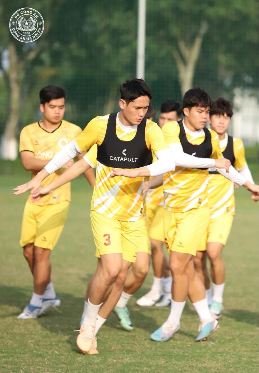 CLB Công an Hà Nội hiện đứng thứ 5 trên bảng xếp hạng