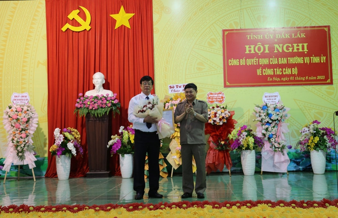 Đắk Lắk điều động, chỉ định Bí thư Huyện ủy Ea Súp và Giám đốc Sở TN-MT - Ảnh 1. Ông Bùi Hồng Quý được chỉ định làm Bí thư Huyện ủy Ea Súp.
