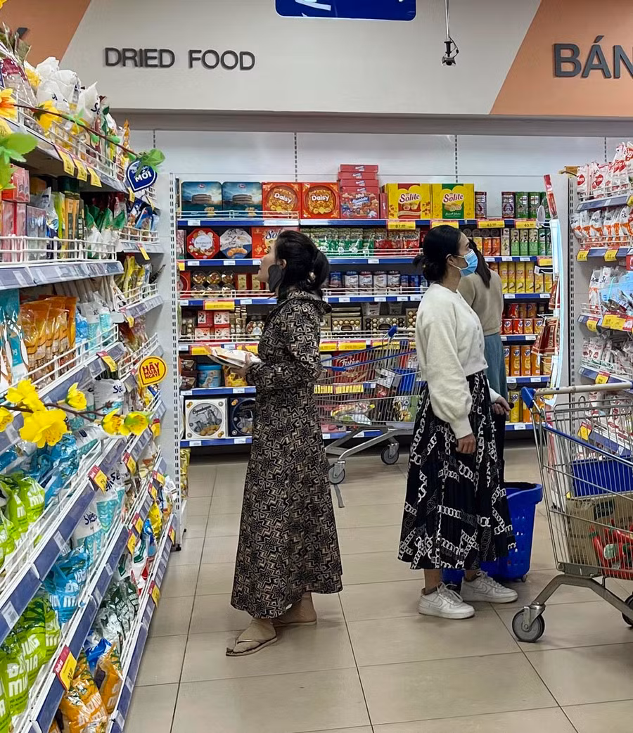 Chính sách giảm 2% thuế giá trị gia tăng vừa tạo động lực cho hoạt động sản xuất kinh doanh, vừa kích cầu tiêu dùng hiệu quả. Ảnh: S.C