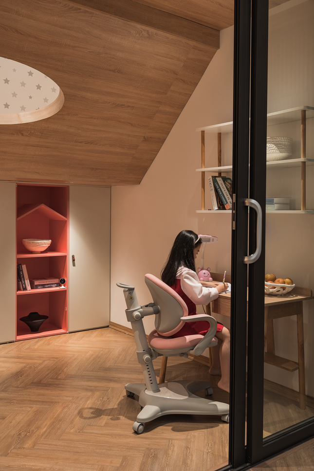 Không gian học tập kết hợp với nghỉ ngơi, thư giãn.