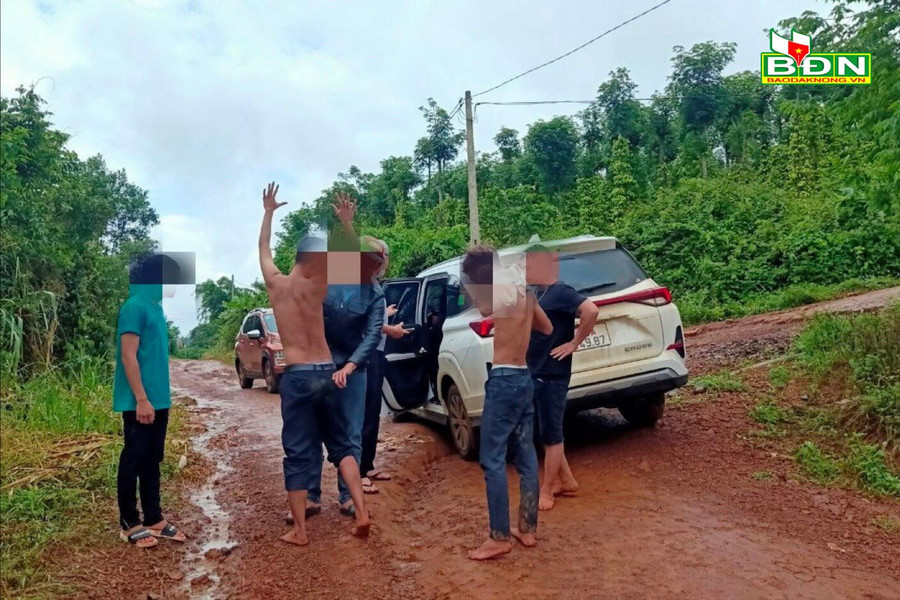 Các đối tượng bị bắt giữ Các đối tượng bị bắt giữ