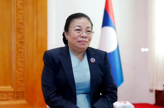 Phó Chủ tịch Quốc hội Lào, bà Sounthone Xayachak tai cuộc trả lời phỏng vấn. (Ảnh: Phạm Kiên/TTXVN) Phó Chủ tịch Quốc hội Lào, bà Sounthone Xayachak tai cuộc trả lời phỏng vấn. (Ảnh: Phạm Kiên/TTXVN)