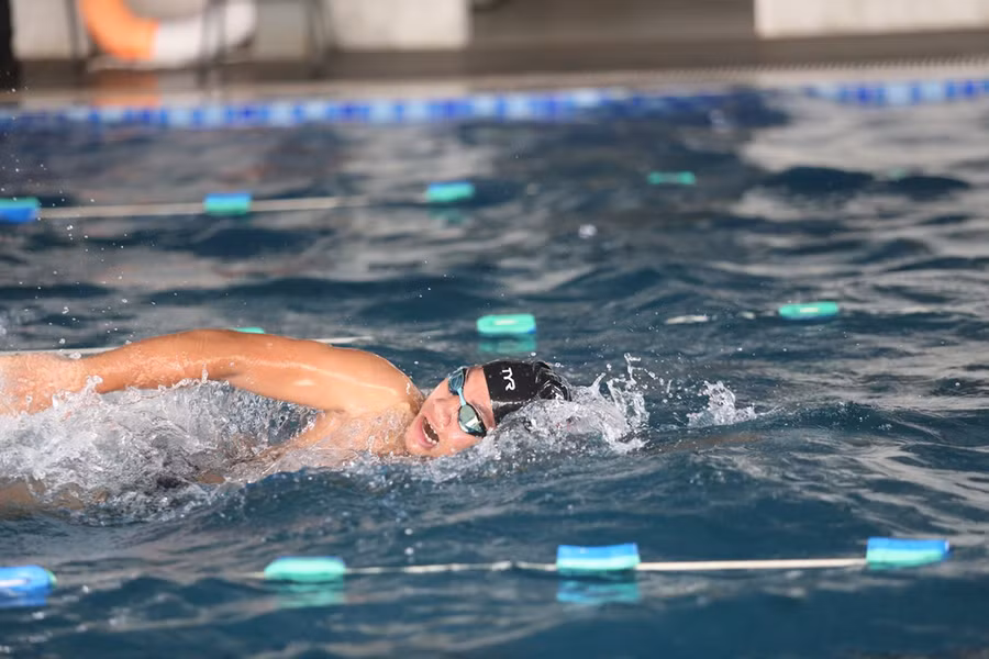 Nhật Anh thể hiện tốc độ đáng nể trên đường đua xanh. Ảnh: Văn Ngọc