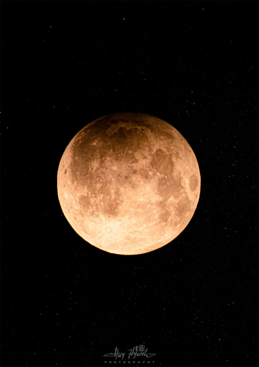 Quan niệm mặt sau của mặt trăng luôn tối là không chính xác. Ảnh: HUY HYUNH