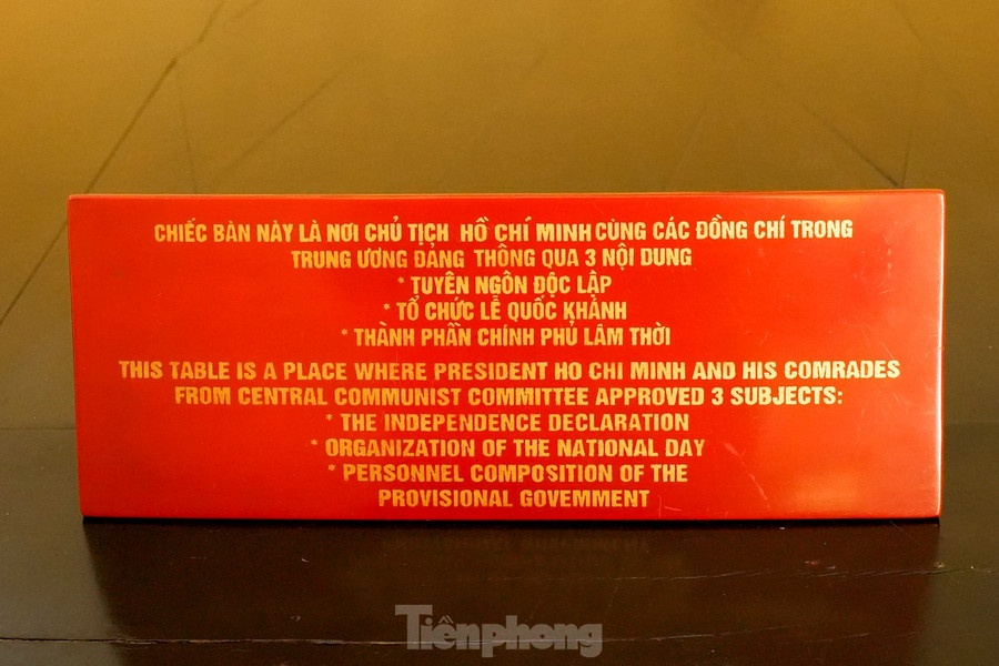 Chiếc bàn nơi bản Tuyên ngôn độc lập được thông qua.