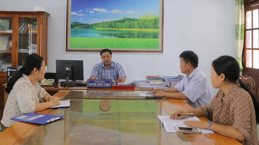 Tiểu ban nội dung của Ủy ban MTTQ Việt Nam thị xã An Khê họp bàn thống nhất chuẩn bị các điều kiện cần thiết cho ngày hội lớn. Ảnh: An Phát