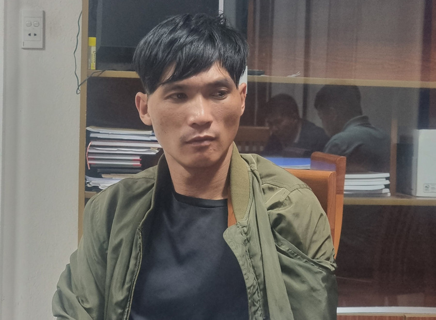 Đối tượng Cường tại cơ quan công an Đối tượng Cường tại cơ quan công an