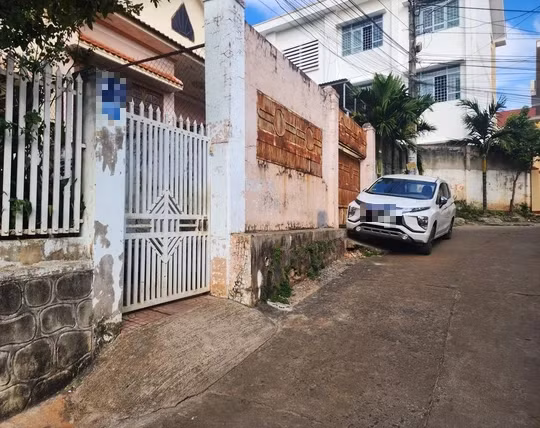 Sự việc xảy ra tại 1 con hẻm sau Trường THCS Hùng Vương