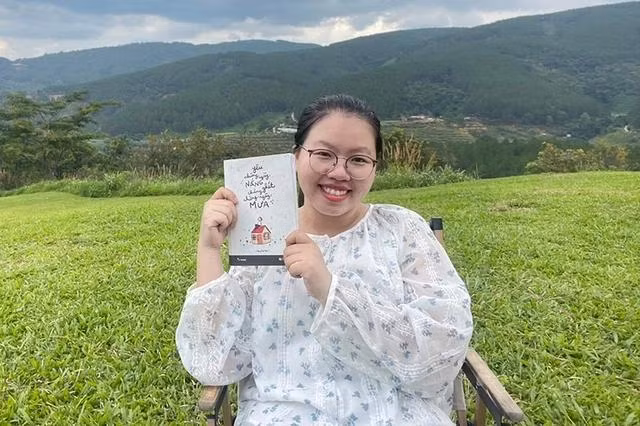 Vượt qua nhiều khó khăn, Kim Lài đã có thành tích học tập xuất sắc và được nhận học bổng của Chính phủ Trung Quốc trị giá 1,2 tỉ đồng