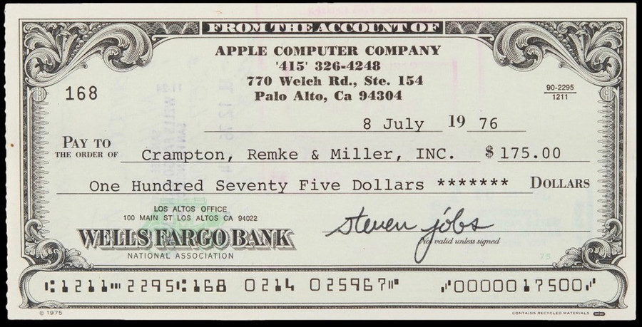 Tấm séc có chữ ký của Steve Jobs đã được bán trong một cuộc đấu giá với số tiền phải trả tương đương một viên kim cương cỡ lớn. Ảnh: RR Auction Tấm séc có chữ ký của Steve Jobs đã được bán trong một cuộc đấu giá với số tiền phải trả tương đương một viên kim cương cỡ lớn. Ảnh: RR Auction