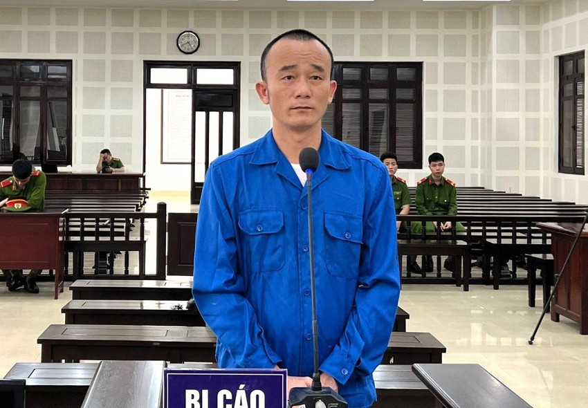 Bị cáo Nhân trước tòa. Ảnh: MT. Bị cáo Nhân trước tòa. Ảnh: MT.