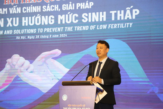 Ông Lê Thanh Dũng, Cục trưởng Cục Dân số, phát biểu