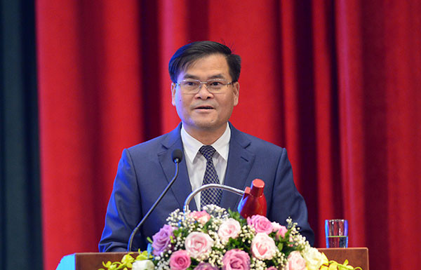 Tân Thứ trưởng Bộ Tài chính Bùi Văn Khắng. Ảnh nguồn VGP