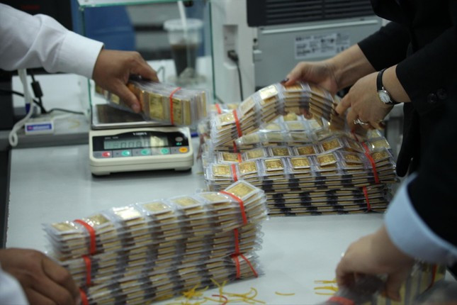 Giá vàng SJC liên tục chao đảo. Ảnh: Như Ý