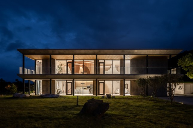 Không gian hài hòa với nhịp điệu của âm nhạc, ánh sáng và dòng chảy mềm mại từ những đường cong đem đến kết nối về mặt thị giác cũng như cảm xúc. Đó cũng chính là biểu hiện trọn vẹn nhất của một cuộc sống chất lượng.