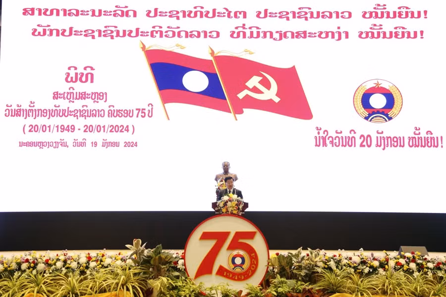 Tổng Bí thư, Chủ tịch nước Lào Thongloun Sisoulith đọc diễn văn tại lễ mít tinh. (Ảnh: Đỗ Bá Thành/TTXVN)